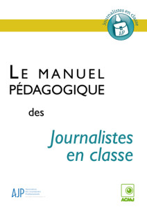 Couverture du Manuel pédagogique des journalistes en classe.