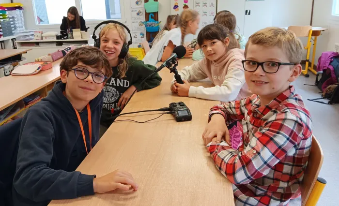 Enregistrements en sous-groupes en classe.